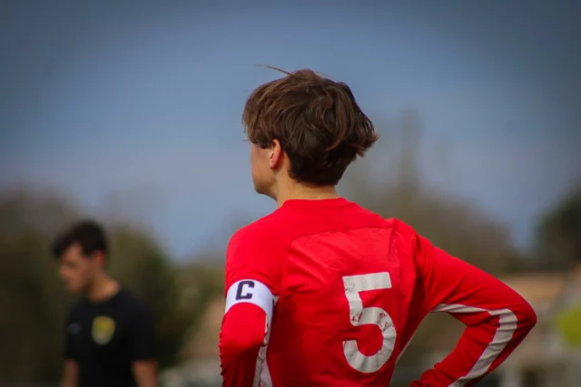𝐖𝐞𝐞𝐤-𝐞𝐧𝐝 𝐟𝐨𝐨𝐭 𝐞𝐧 𝐩𝐡𝐨𝐭𝐨𝐬 📸✨  Quelques clichés d’un nouveau week-end de football à l’HVF ❤️🤍  #football #foot #passion #equipe #team #pictures #pics #photos #bestof #ligue